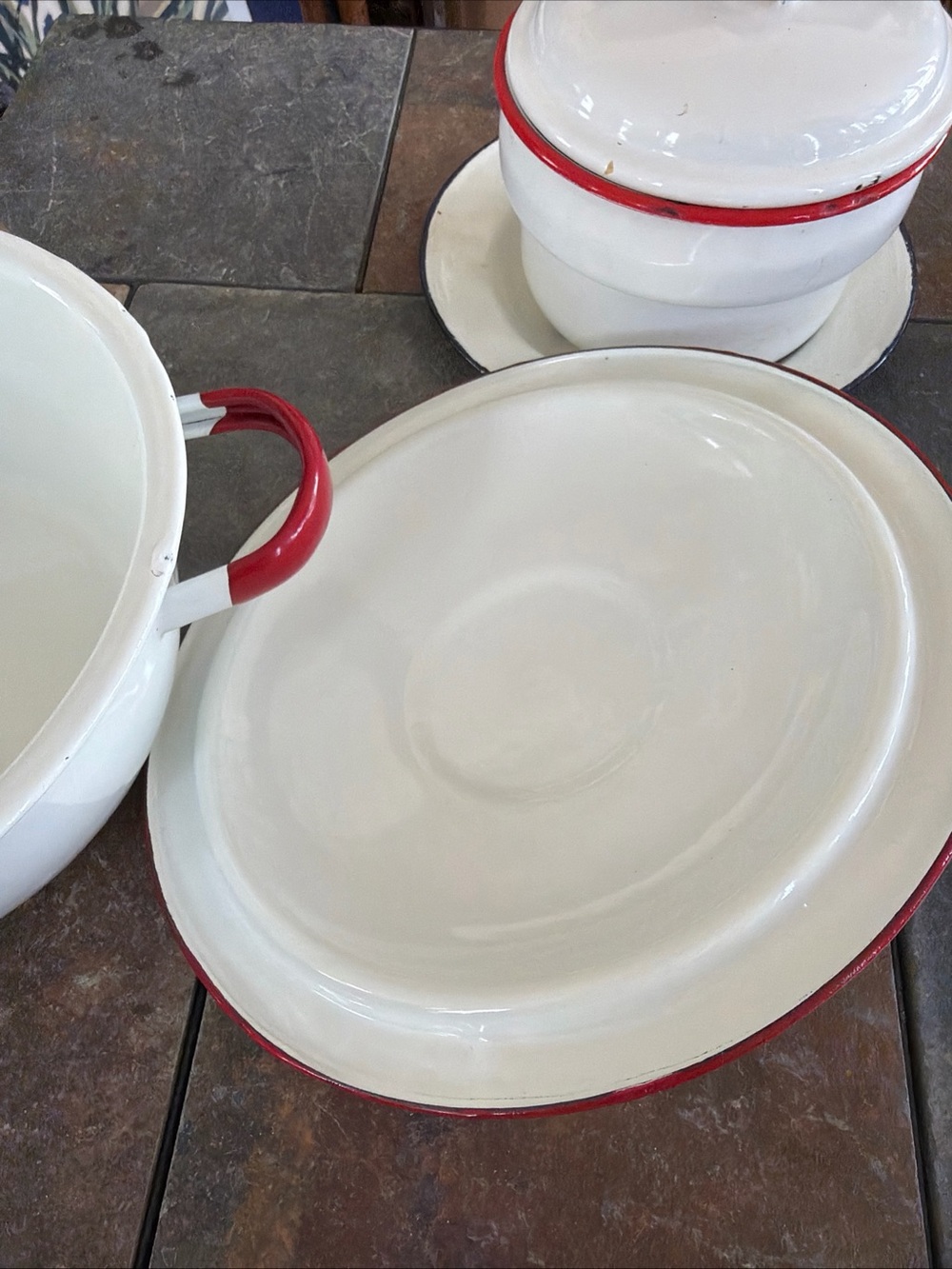 Vintage Cherry Enamel Casserole Dish with Lid - plus double boiler, plate & cup - Picture 4 of 12